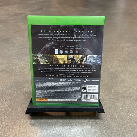 The Elder Scrolls V: Skyrim Special Edition (Xbox One, 2016) Disc, Case, Insert - Picture 4 of 7